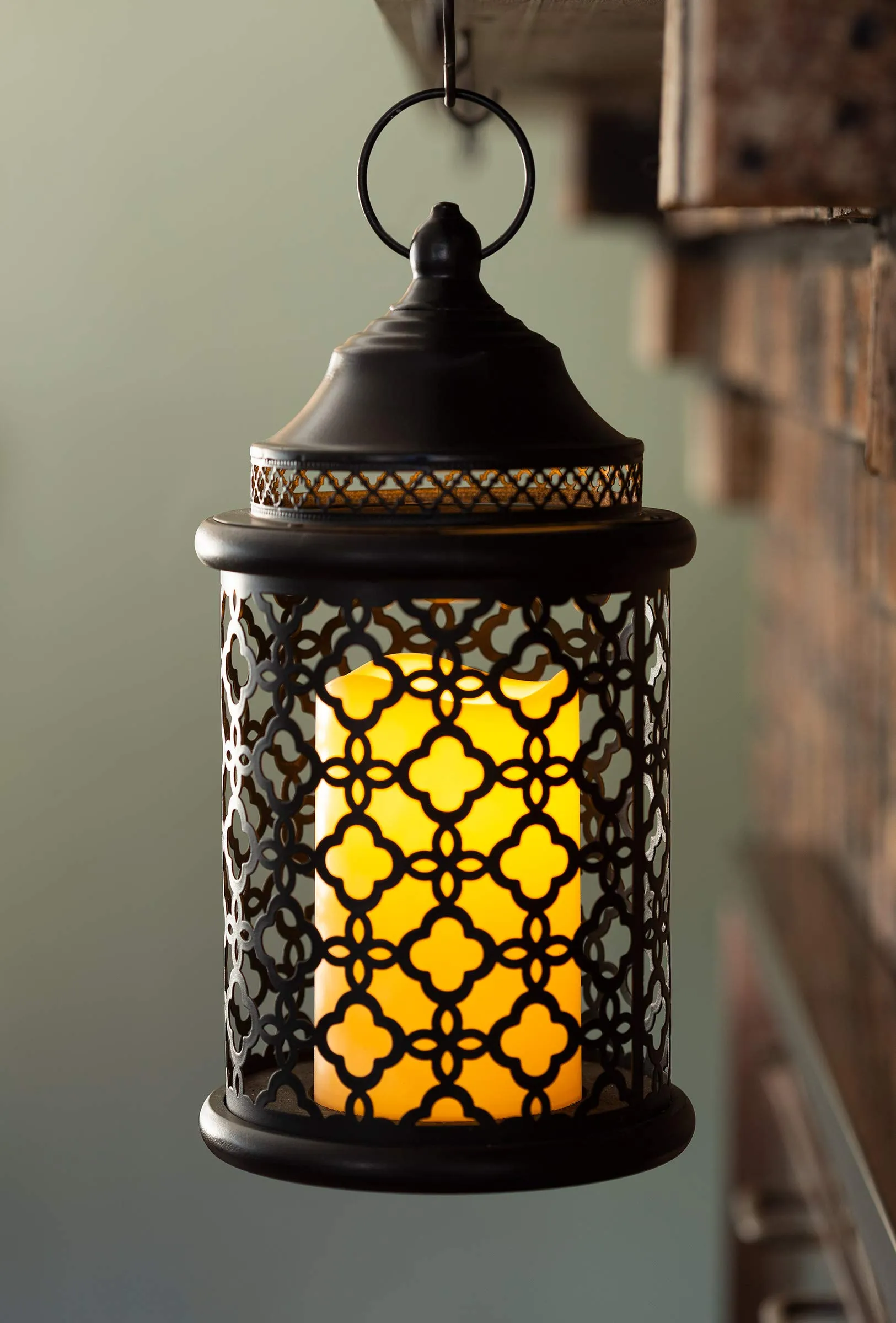 Decorative Flickering Flameless LED Candle Lantern with Remote Control (Black