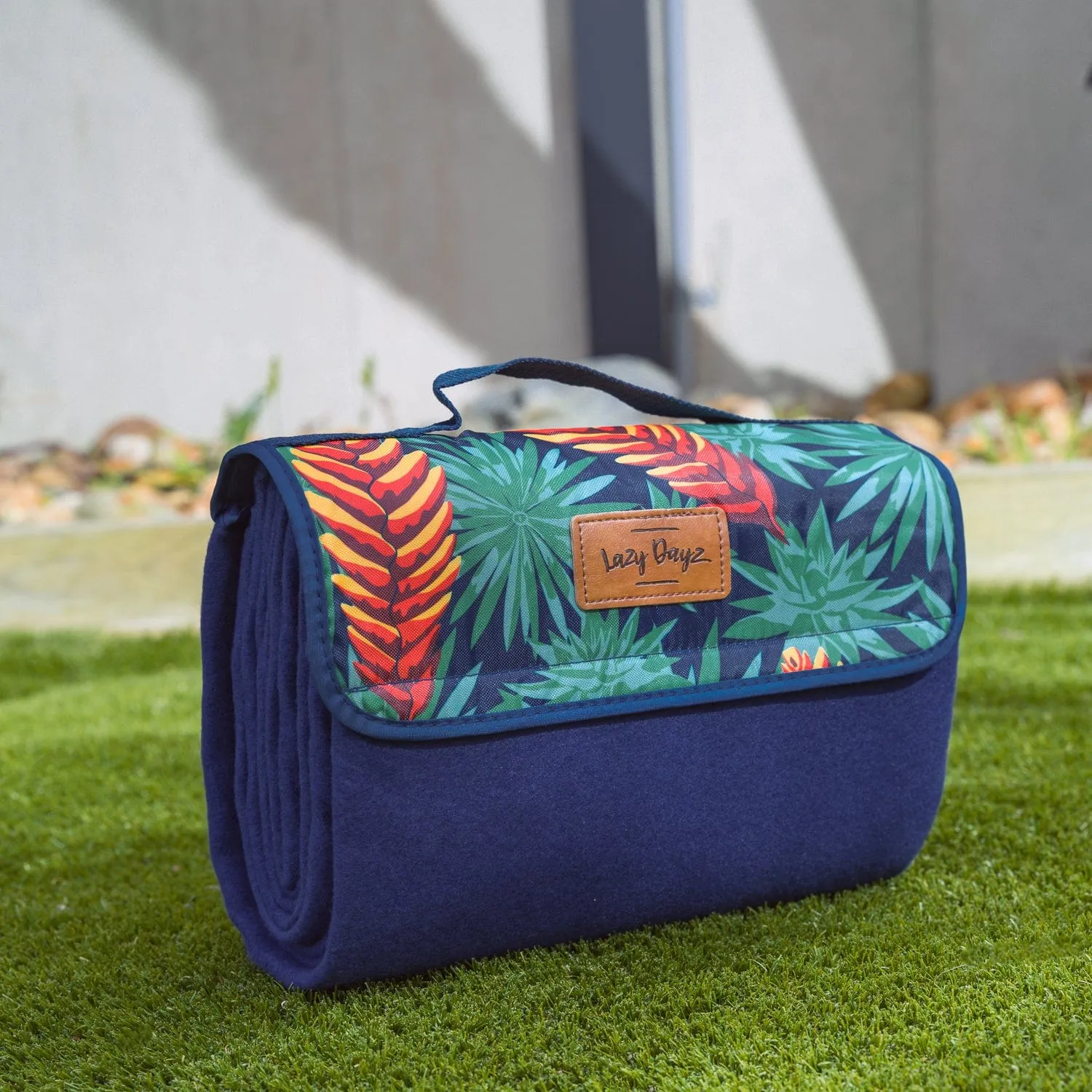 Mossman Lazy Dayz Fleece Picnic Rug with Water-Resistant Backing