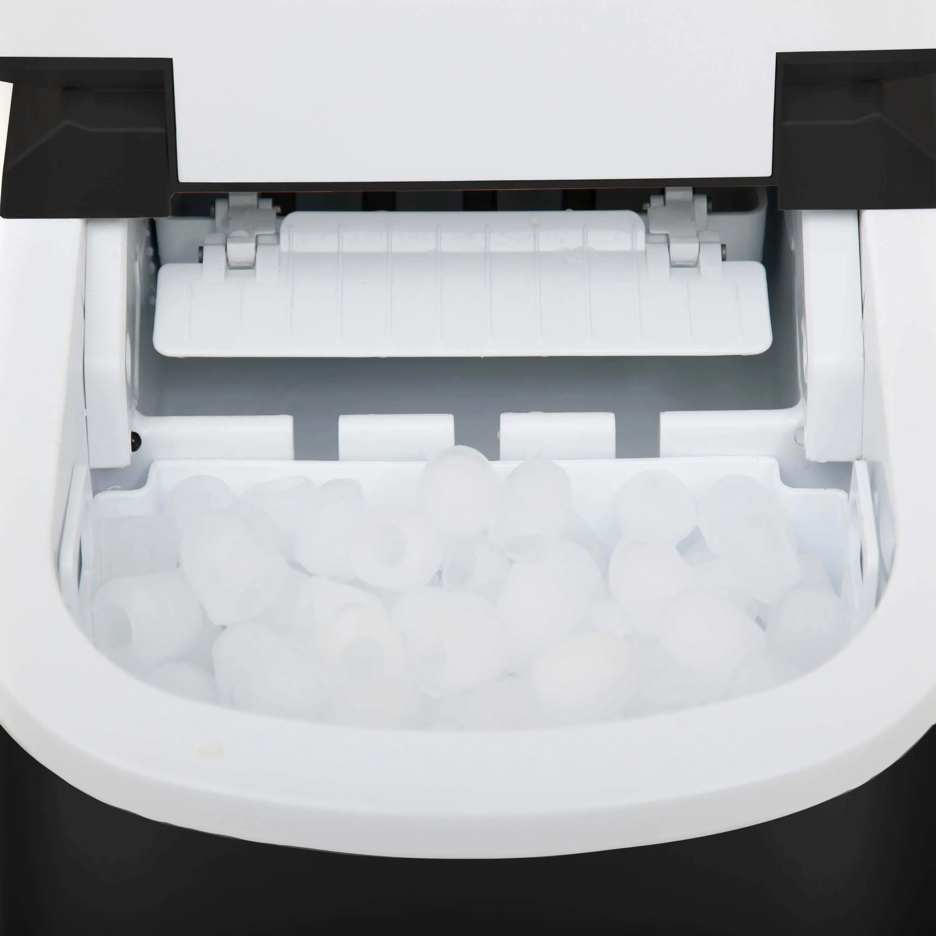 Whynter Compact Portable Ice Maker 27 lb capacity Black IMC-270MB